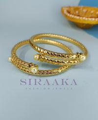 MODERN GOLDEN BANGLES