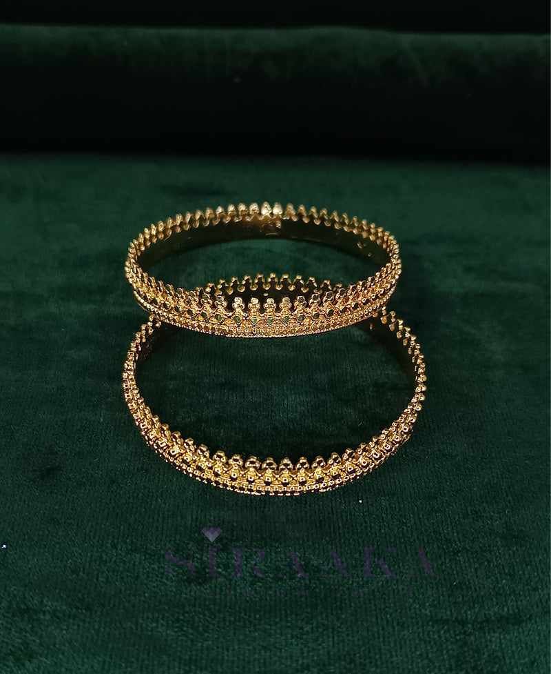 PICHAUDI  GOLDEN BANGLES