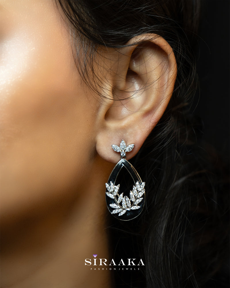 Meenakari Jhumka Earring