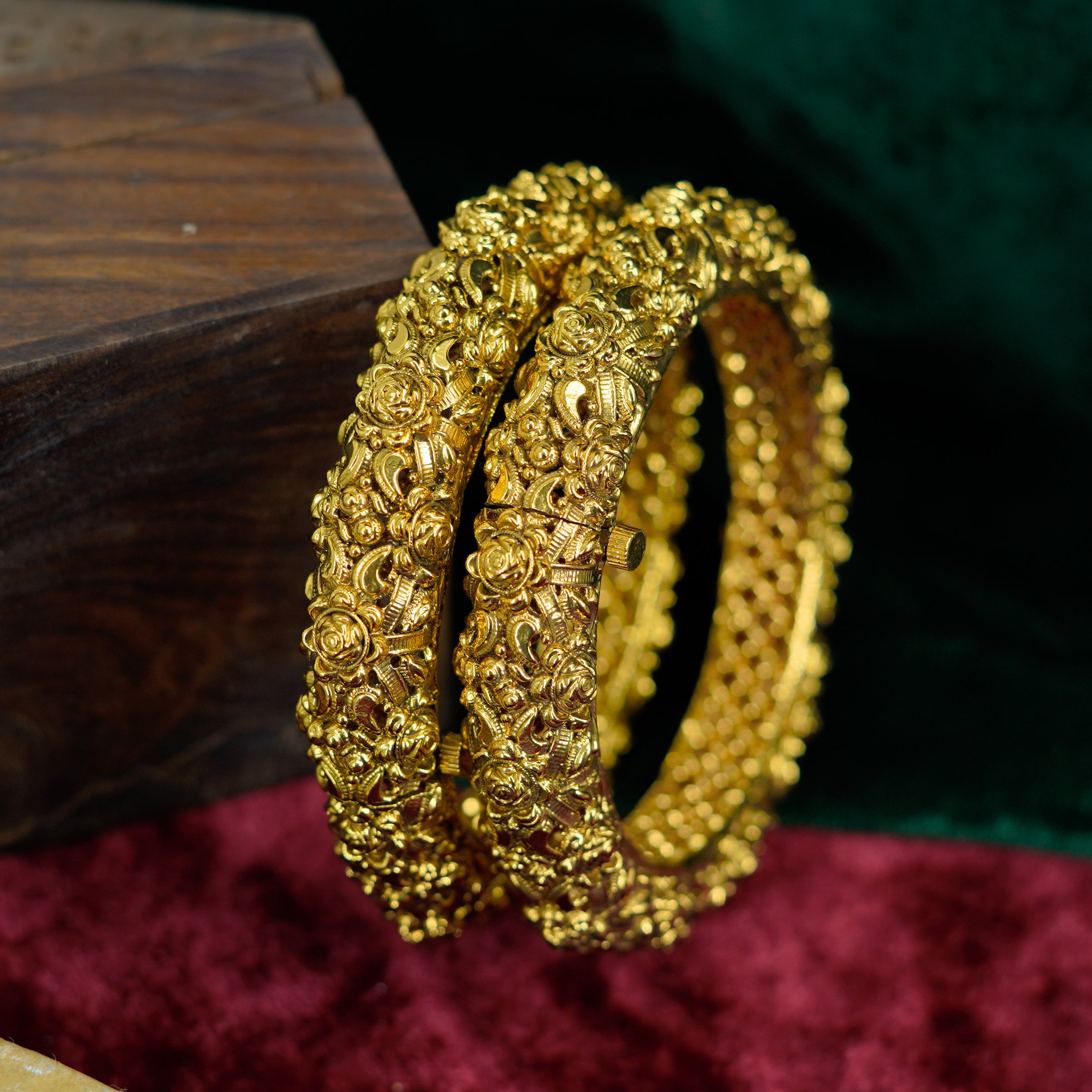 Antique Kadas