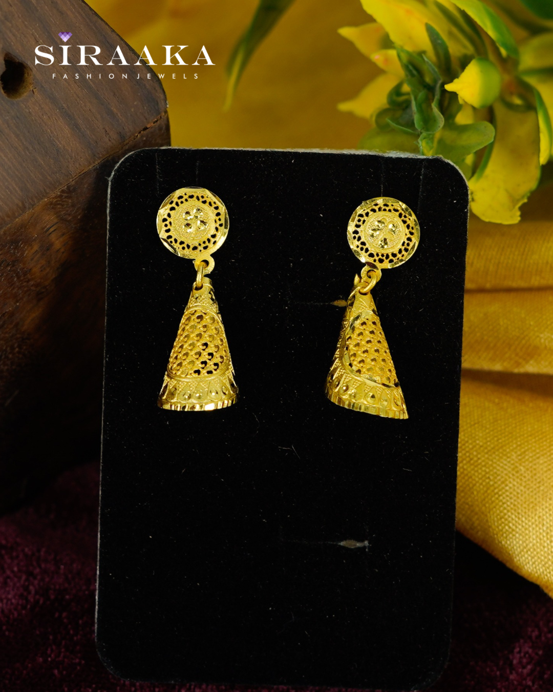 Golden Dangler Earring