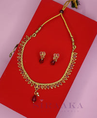 RED CRYSTAL DIAMOND SHORT NECKLACE