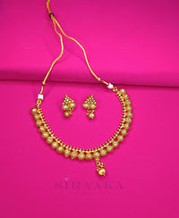 TRENDY SHORT NECKLACE