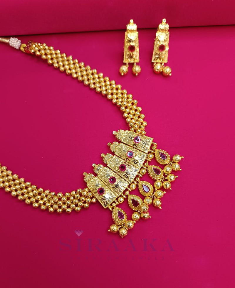 PREMIUM THUSHI STYLE SHORT NECKLACE