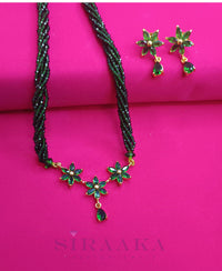 GREEN BEADS SHORT NECKLACE