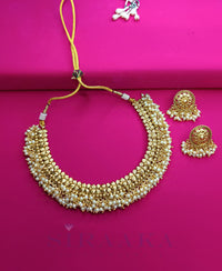 LOREALS GOLDEN SHORT NECKLACE