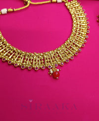 RED CRYSTAL GOLDEN SHORT NECKLACE