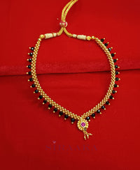 BLACK/GOLD THUSHI NECKLACE