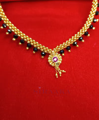 BLACK/GOLD THUSHI NECKLACE