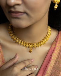 Leaf Golden Short Necklace